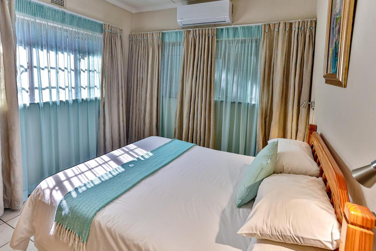 Zuider Zee Guest House Ballito Esterno foto