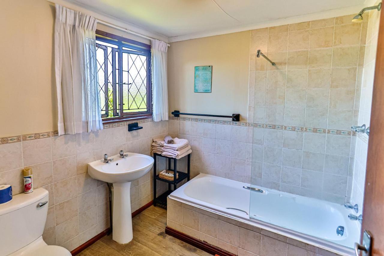 Zuider Zee Guest House Ballito Esterno foto